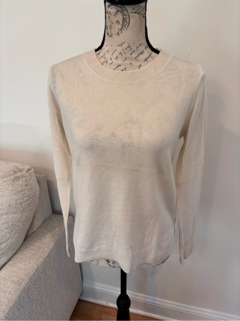 J.Crew cream crew neck 100% cashmere sweater size small NWT